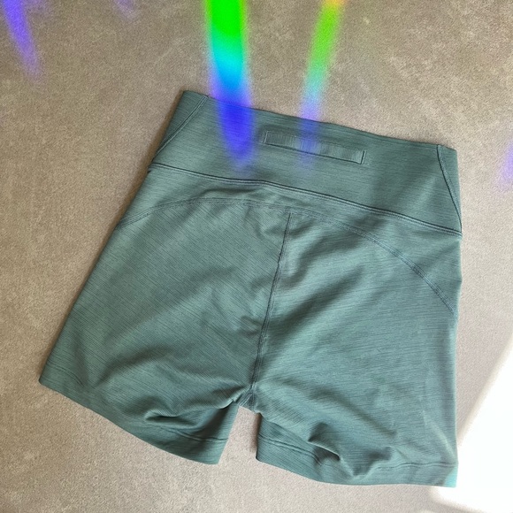 TechSweat Core Short - Outdoor Voices - Green - SMALL - Picture 4 of 8